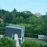 Appartement Happy Vacation 2 *
