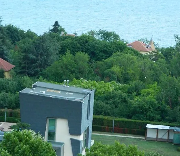 Apartment Happy Vacation 2 *